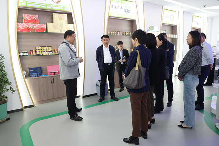 2024.4.20徐州商務(wù)局局長夏友峰-配圖.jpg